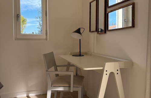 Puyvert House | Charming lodge near Lourmarin, olive grove pool and 11kW recharging point