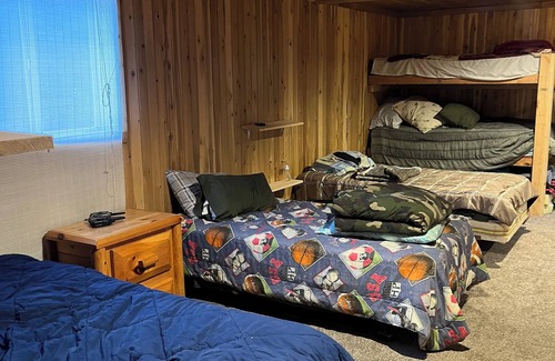 Millersburg Cabin | Charming lodge with WiFi and AC in welcoming Millersburg