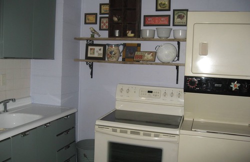 Luray Apartment | Charming, Loft with Mountain View’s on 200 acre Farm.