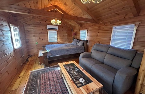 Bremen Cabin | Charming Log Cabin in Hocking Hills Old Man's Cave