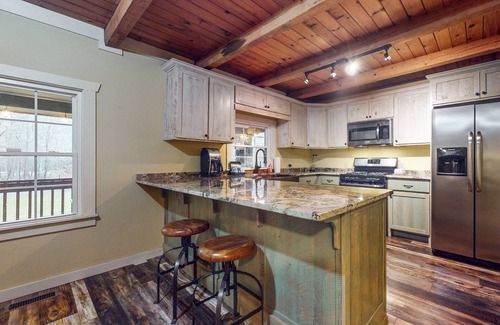 Ellijay Cabin | Charming log cabin with serene views, private pond, & cozy fireplace