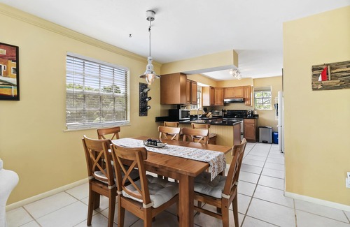 Longbeach Village House | Charming Longboat Village Hideaway–2BR in a Quiet Coastal Neighborhood by RVA