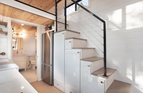 Thurber House | Charming Lookout Retreat – Perfect Tiny Home w/Scenic Vistas