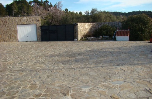 Les Borges del Camp House | CHARMING LUXURY VILLA