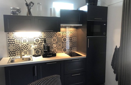 Oupia Apartment | Charming, luxury 2-bedroom apartment with WiFi & private swimming pool in Oupia.