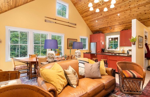 South Kingstown Cottage | Charming Luxury 3-bedroom cottage in South Kingstown