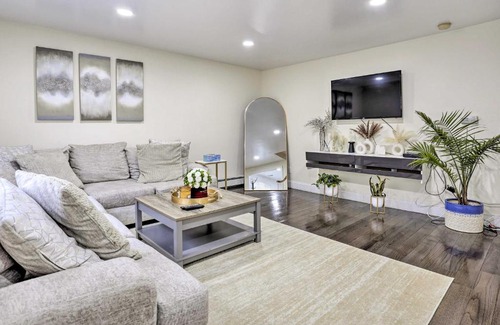 Mamaroneck House | Charming Mamaroneck Home about 22 Mi to Manhattan