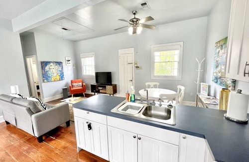 Bywater Apartment | Charming Marigny Flat w/Private Courtyard & Balcony, 1 bed/1bath
