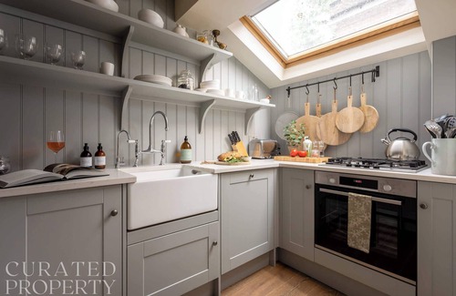 Winchester House | Charming Mews House in Historic Winchester