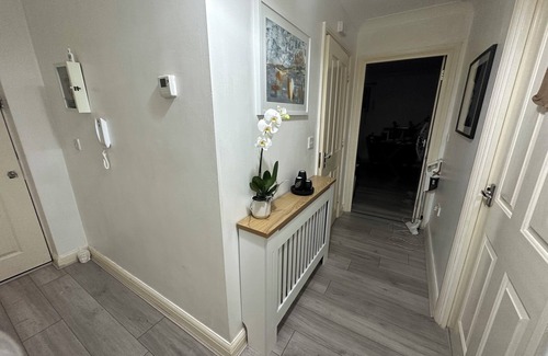 Alibon Apartment | Charming Mi Casa Es Tu Casa 2-Bed in Dagenham