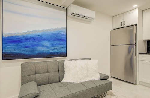 Buena Vista Cottage | Charming Miami Design District Cottage 1BR/1BA- Free Parking- Hot Tub