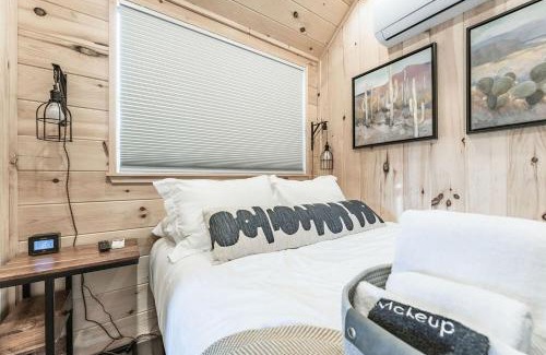 Pear Park House | Charming Micro Home Escape: Unforgettable Glamping Experience in Colorado
