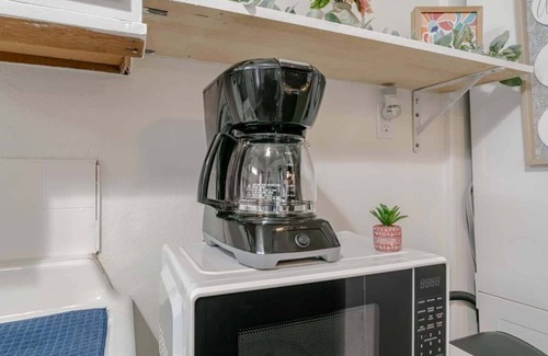 Hannon Park Apartment | Charming Midtown Apt - Hannon Hideaway Unit B