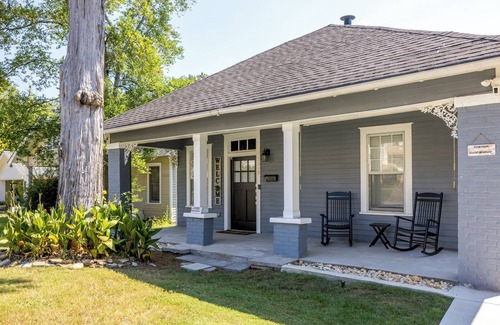 Columbus House | Charming Midtown Bungalow 2BR, 2BA 15 Mins to Ft Moore