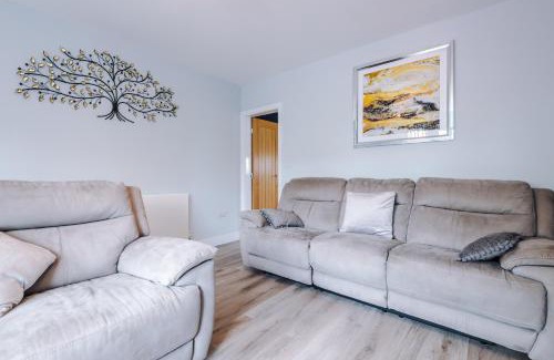 Bromley Cross House | Charming & Modern 4 bed, ideal for contractors and leisure