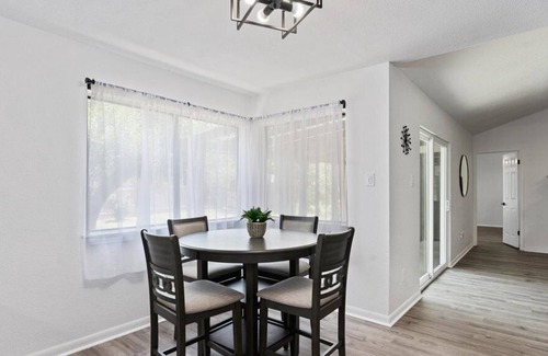 Brushy Creek House | Charming Modern Home with Open Floor Plan