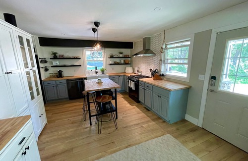 Minnetonka House | Charming & Modern Rambler
