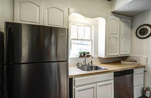 Montrose House | Charming Montrose Family Home: Block to Downtown!