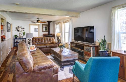 Montrose House | Charming Montrose Family Home Block to Downtown!