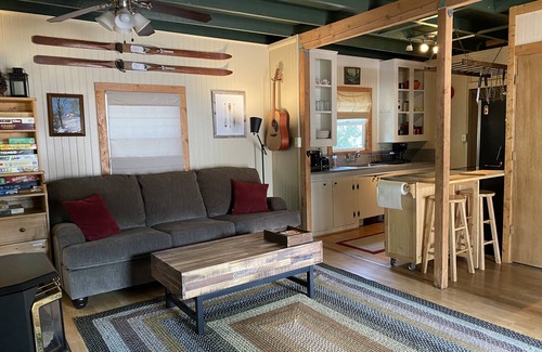Long Barn Cabin | Charming Mountain Cabin