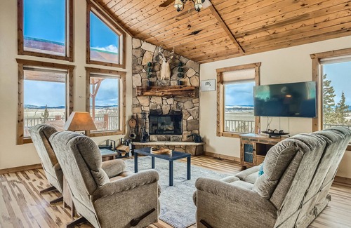Warm Springs House | Charming mountain cabin in Fairplay w/ private hot tub and epic views