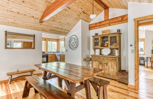 Marmot House | Charming mountain retreat with great deck views & fire pit - near skiing & golf