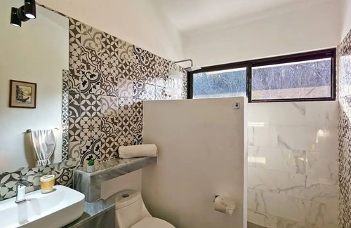 Crucecita House | Charming 4-bedroom house with AC and WiFi in delightful La Crucecita Huatulco