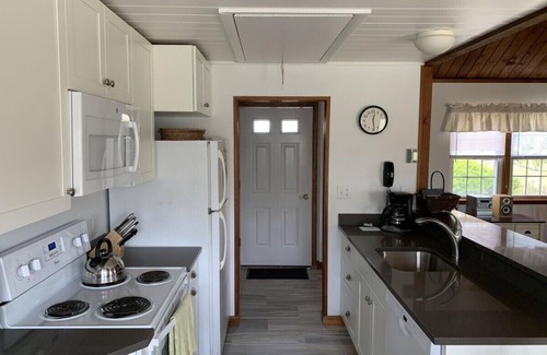 Madaket House | Charming Nantucket Beach Cottage w/Private Beach Access