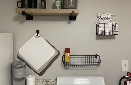 St. Albans Apartment | Charming Newly Renovated 1 Bedroom
