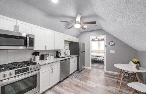 Lakewood Apartment | Charming & Newly Remodeled Lakewood Loft