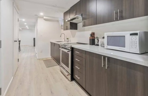 Hamilton House | Charming Newly Reno'd 2-bedroom lower level bungalow in Hamilton with AC