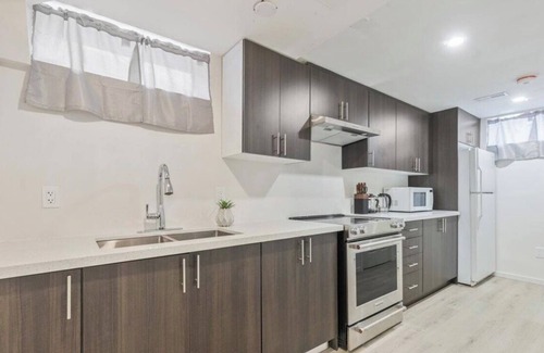 Hamilton House | Charming Newly Reno'd 2-bedroom lower level bungalow in Hamilton with AC