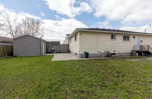 Hamilton House | Charming Newly Reno'd 2-bedroom lower level bungalow in Hamilton with AC