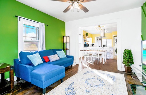 Rosedale House | Charming newly Renovated, Pet friendly, Wi-Fi, close to Union Station/Plaza area