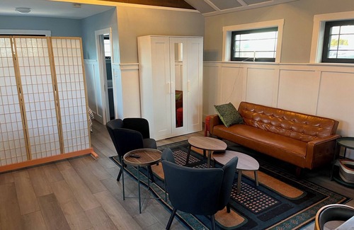 Bristol House | Charming newly renovated and furnished 1-bedroom house in Historic Bristol, RI