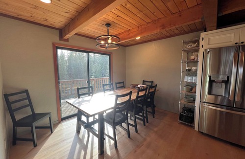 Arnold Cabin | Charming newly renovated 3-bedroom cabin in delightful Blue Lake Springs,Arnold