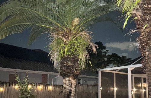 Countryway House | Charming newly renovated pool house on the Golf Course in beautiful Westchase