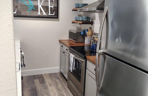 Osage Beach Condo | Charming, Newly Updated 2-bedroom condo with AC, WiFi in delightful Osage Beach