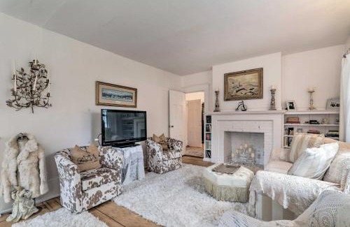 Centerville House | Charming Nineteenth-Century Cape Code Escape