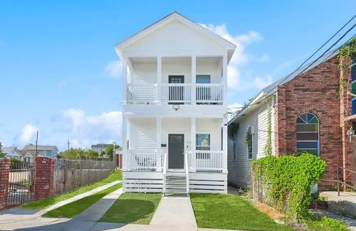 Marlyville - Fontainebleau Apartment | Charming NOLA Oasis