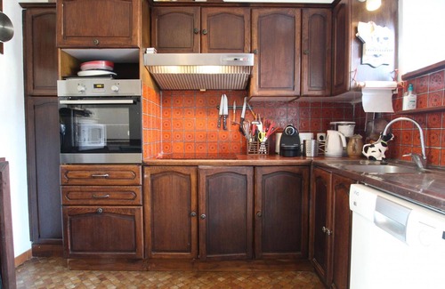 Ancteville Cottage | Charming Normandy Cottage: 4 Bedrooms, Fireplace, Garden, Near Trails