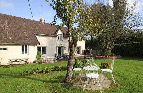 Ancteville Cottage | Charming Normandy Cottage: 4 Bedrooms, Fireplace, Garden, Near Trails