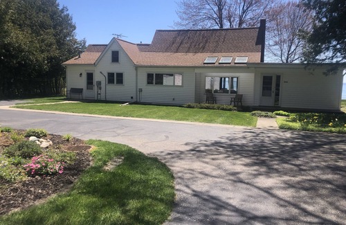 Northport Cottage | Charming Northport home on Lake Michigan. Fire pit. Pet ok.