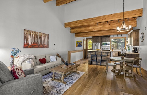 Truckee House | Charming Northstar Chalet | Shuttle, Fireplace, Pool, Near Village & Rec Center