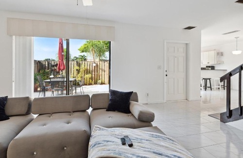 Palm Springs House | Charming Oasis, Hidden Gem in Palm Springs townhouse