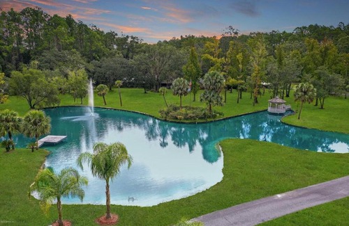 St. Augustine House | Charming Oasis - Ultimate Rustic Getaway!