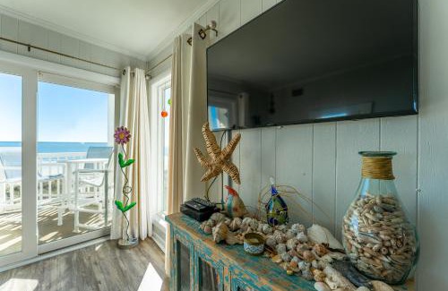 Windy Hill Apartment | Charming Ocean-view Condo at Ocean Pier 3