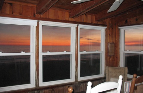 Holden Beach Cottage | Charming Oceanfront Cottage on Holden Beach-open dates in September & October!