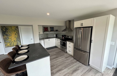 Vernon Apartment | Charming Okanagan lake view, 1 bedroom pet friendly suite in beautiful Vernon