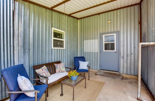 Marietta House | Charming Oklahoma Escape Near Beaches and Golfing!